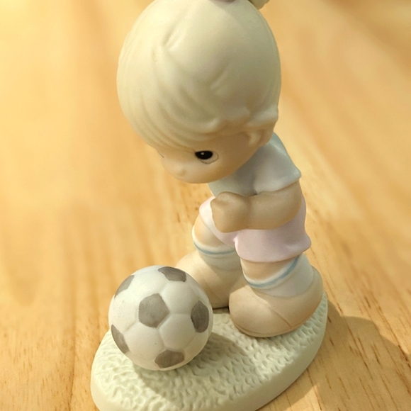 Precious Moments Soccer Girl Figurine - Picture 7 of 7